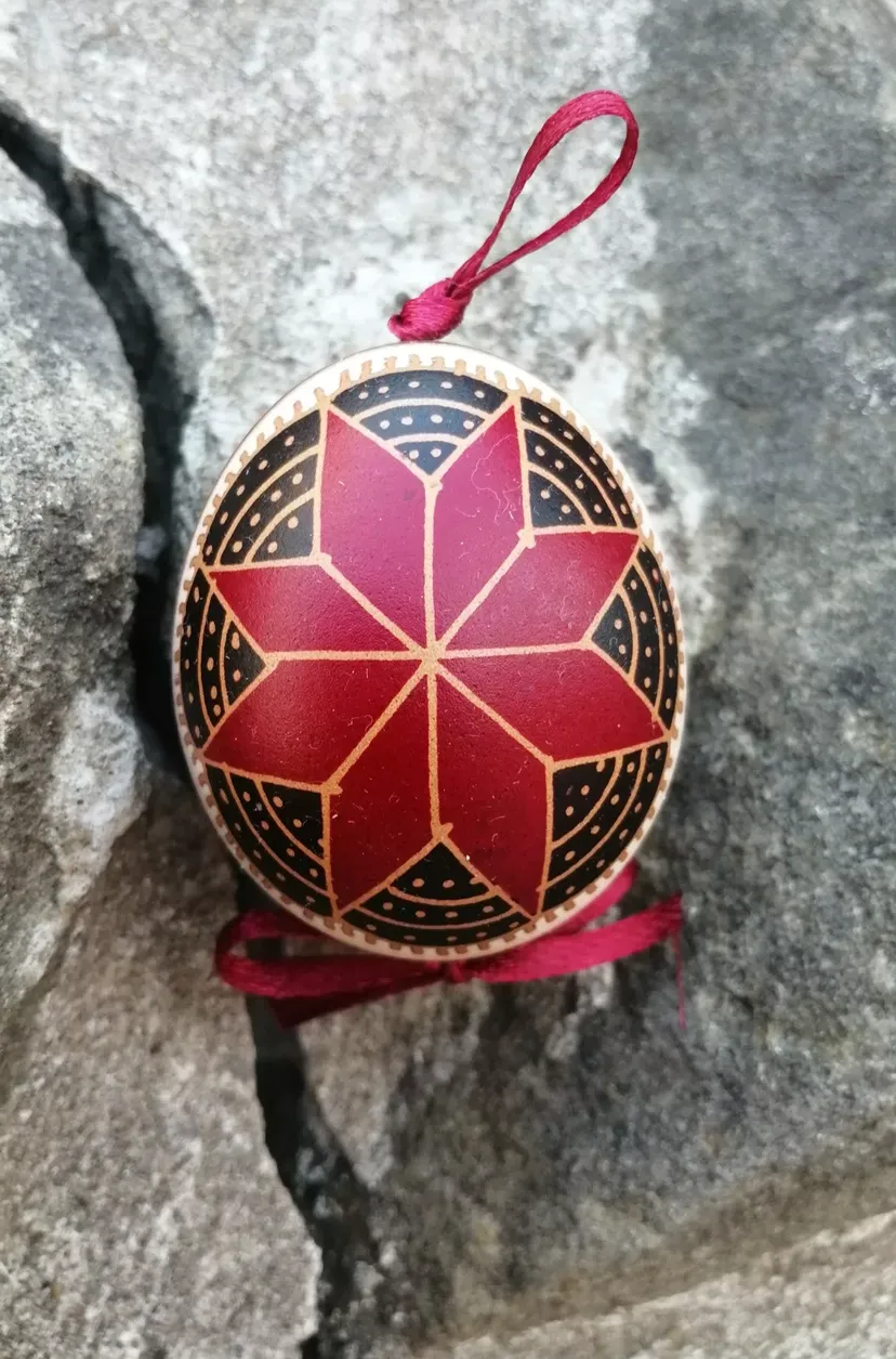 Hand-painted Ukrainian chicken Pysanka #14