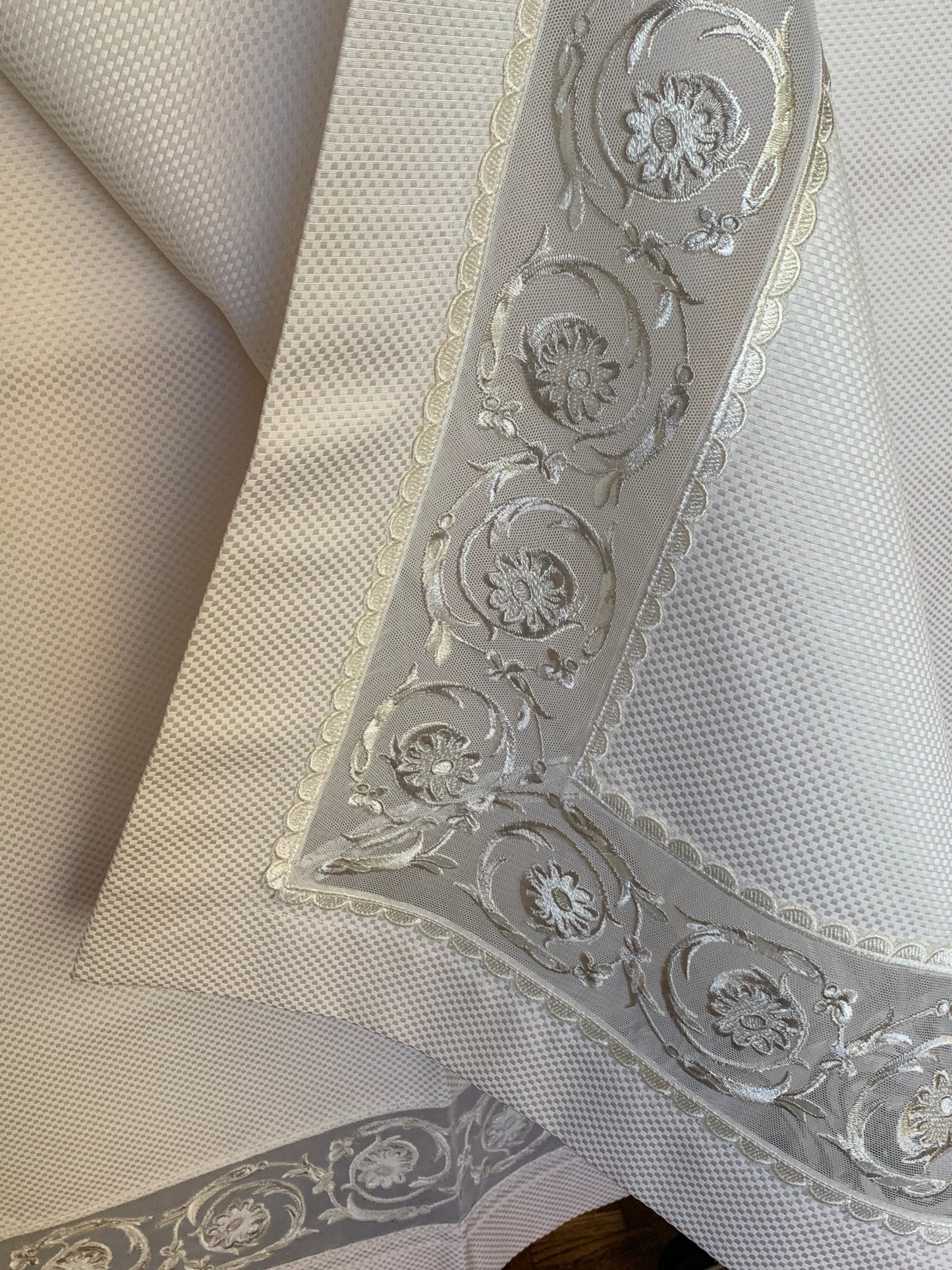 Tablecloth beige #1
