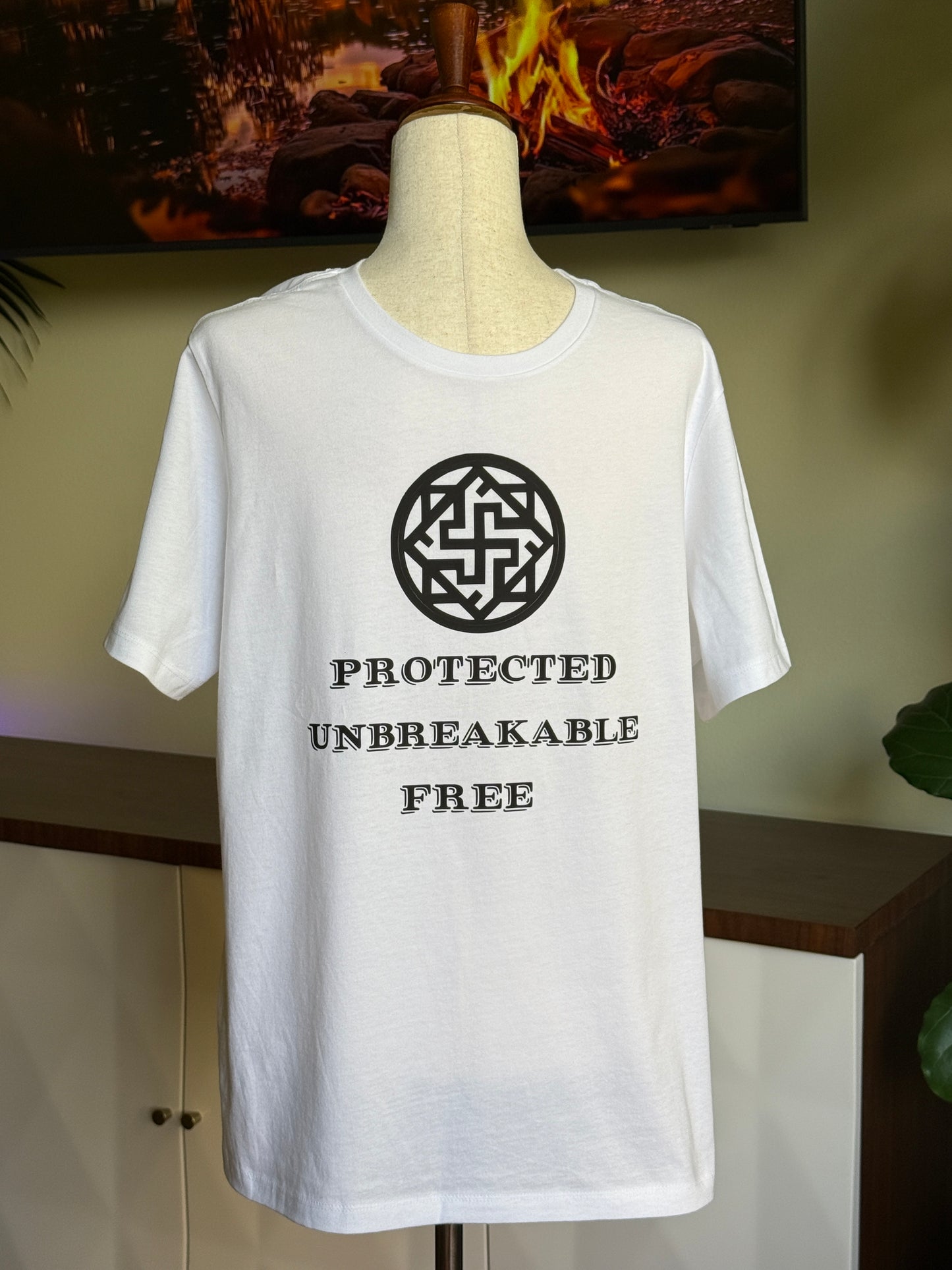 T-shirt Protected Unbreakable Free Svarog Rune