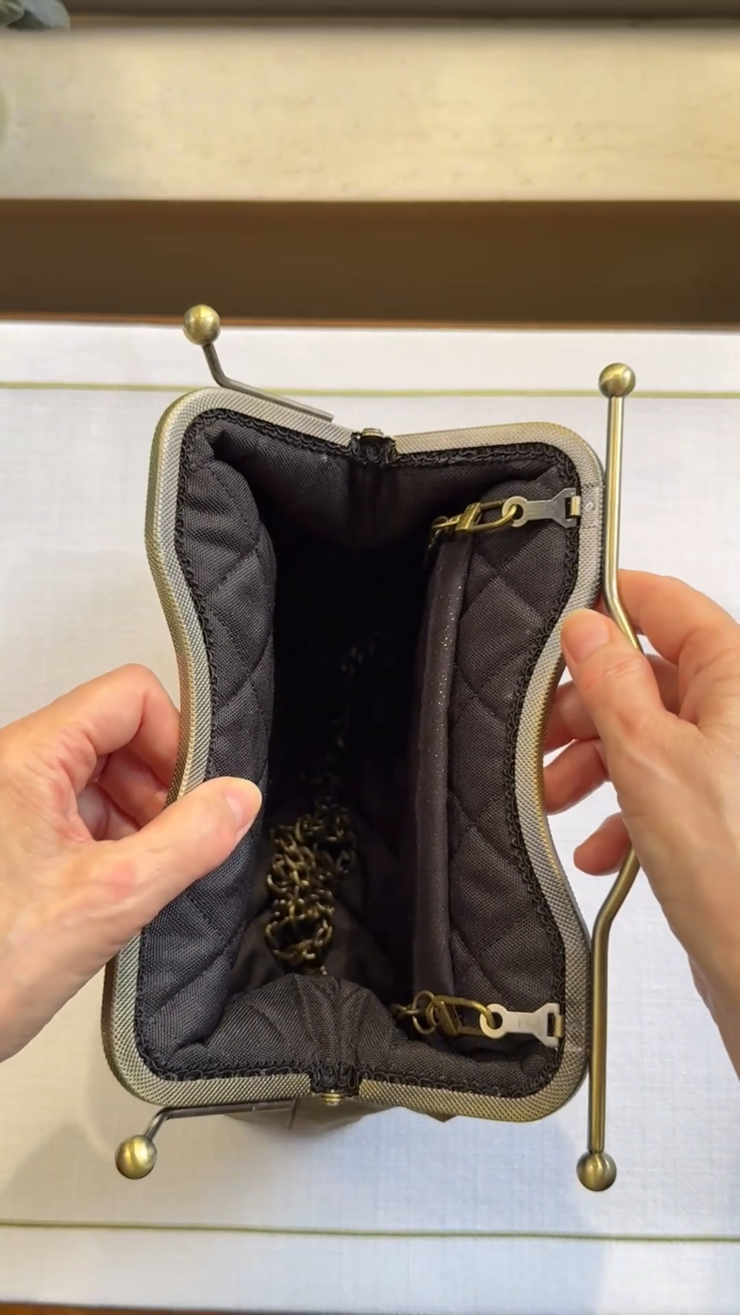 Vintage-Style Yellow Frame Clutch with Chain Strap