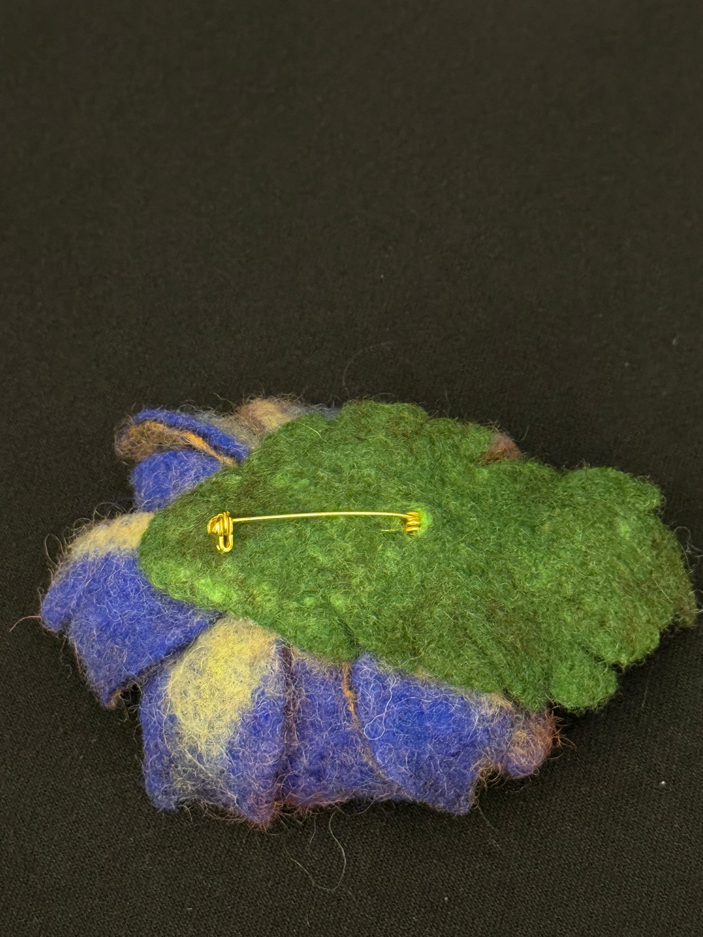 Brooch 4