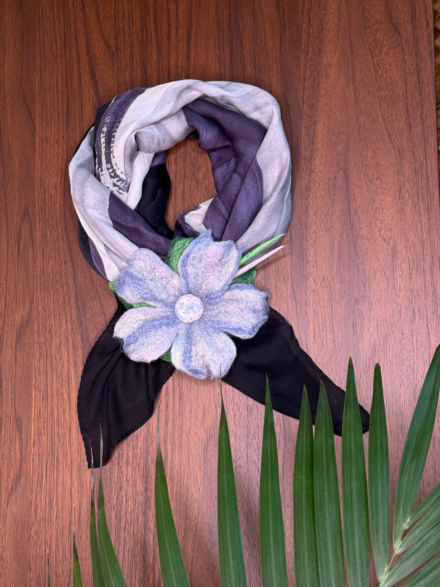 Brooch 1