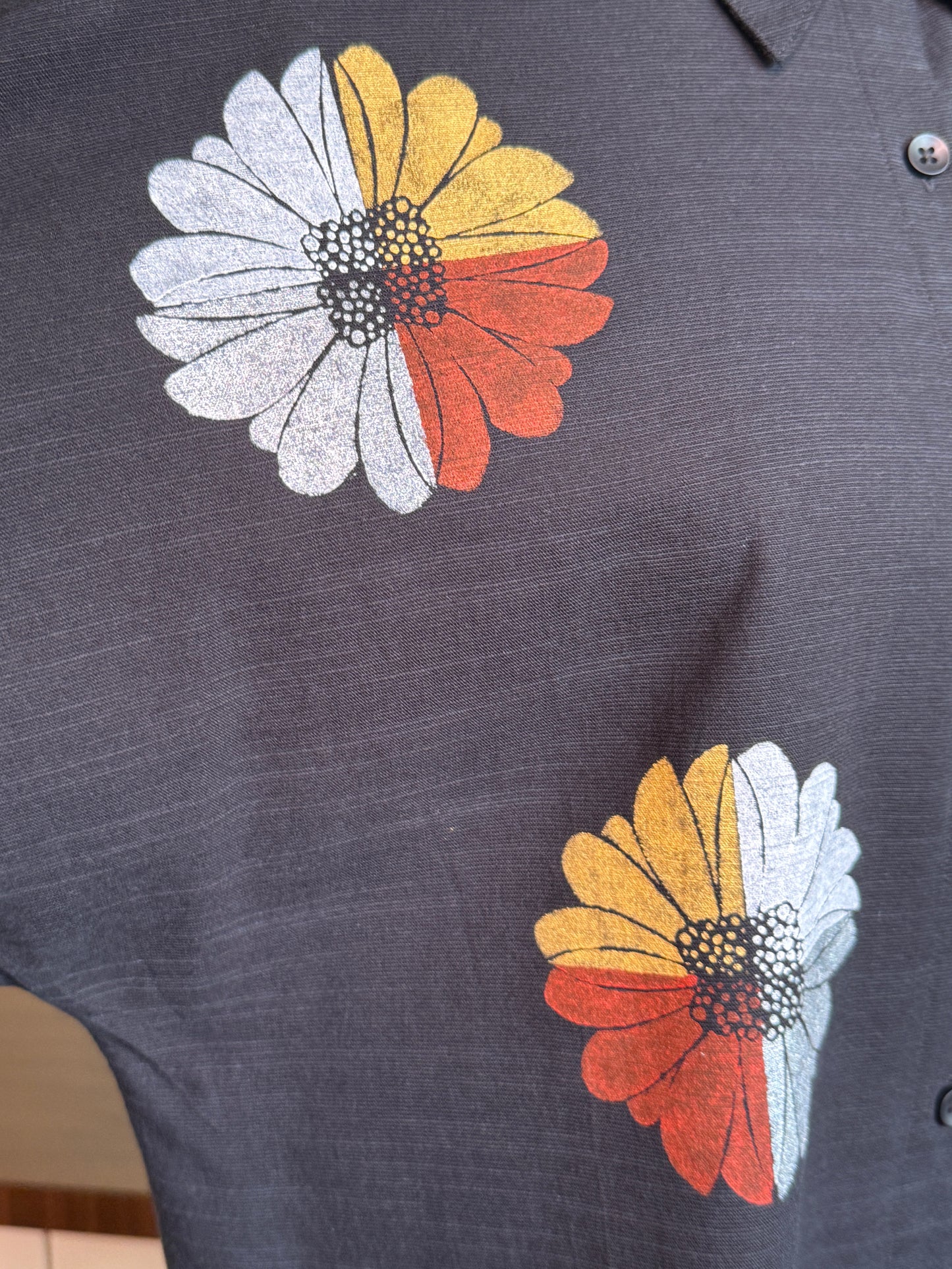 Women's black shirt Flowers