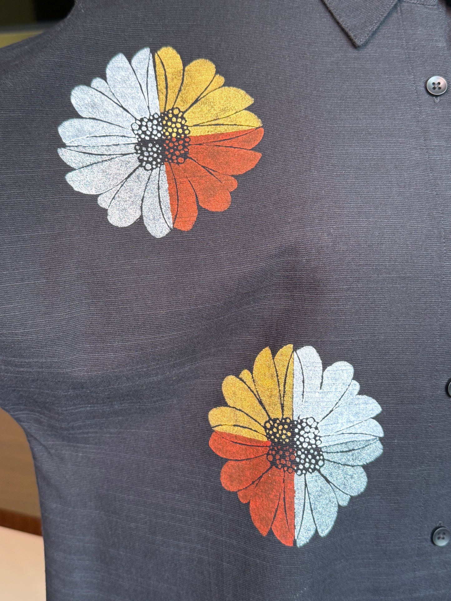 Women's black shirt Flowers