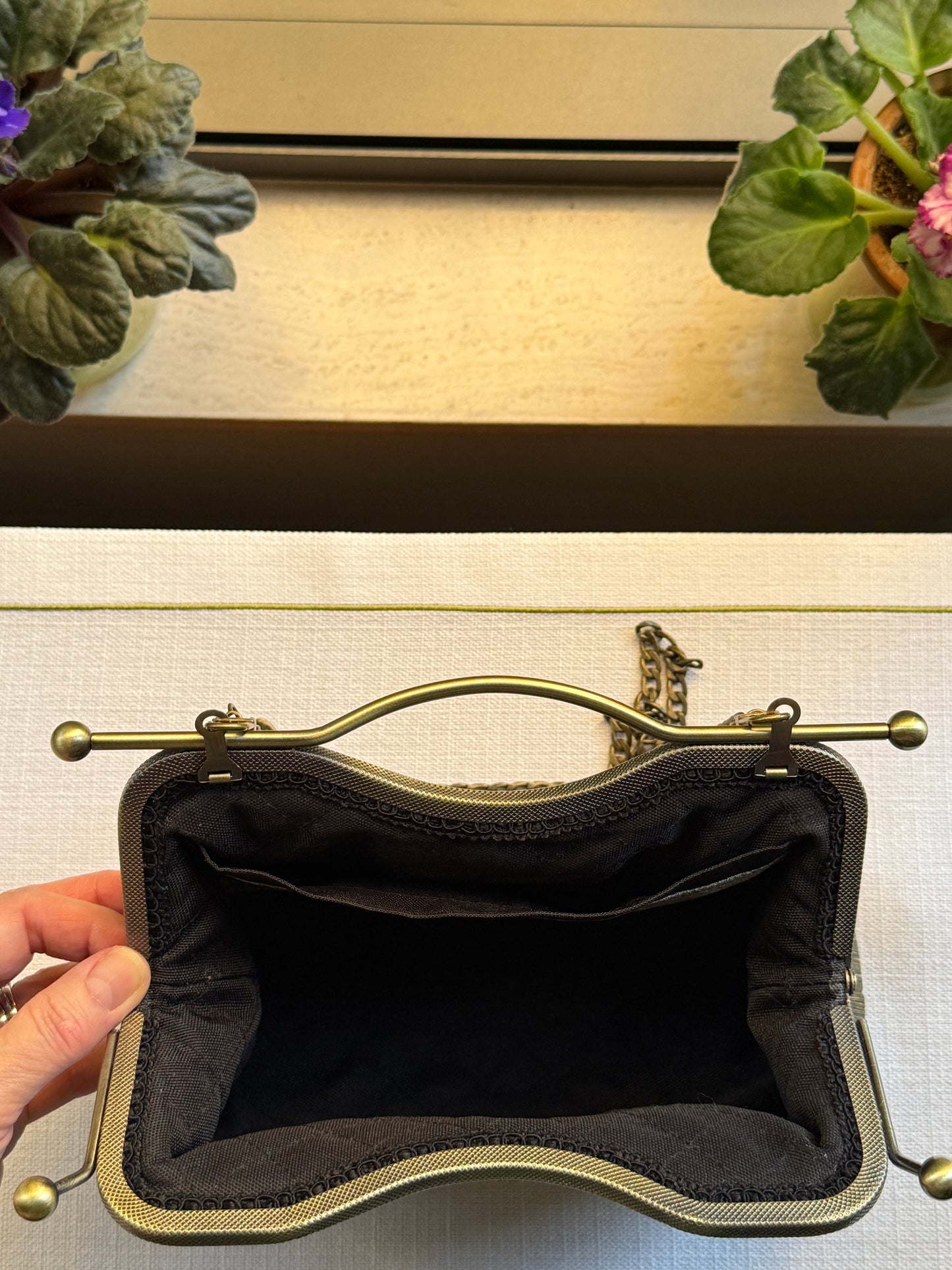 Vintage-Style Frame Clutch with Chain Strap | Red Embroidery