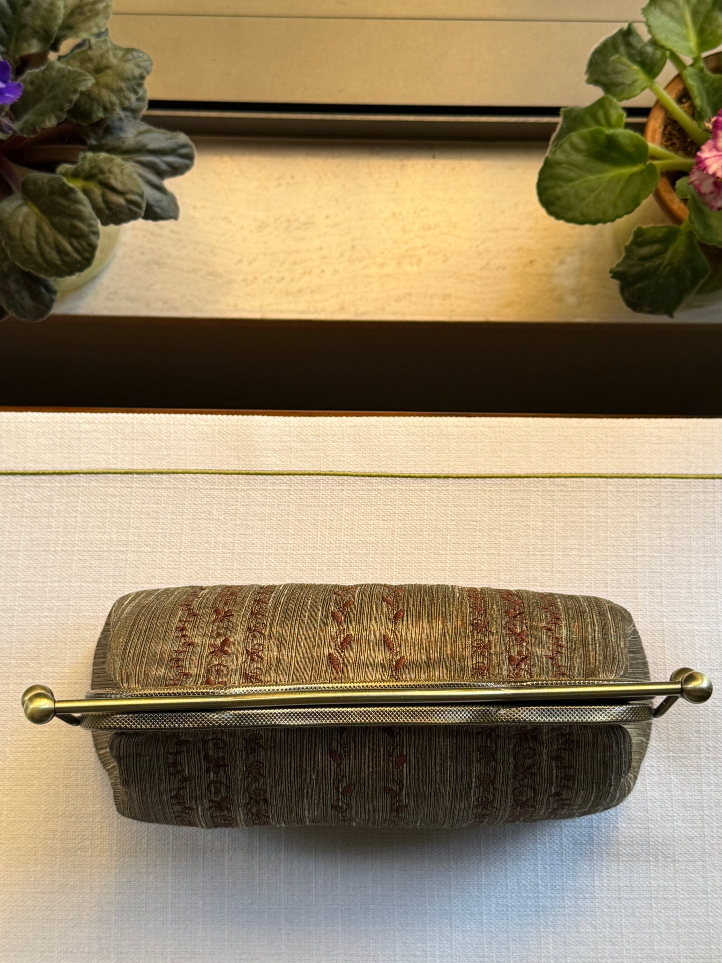 Vintage-Style Frame Clutch with Chain Strap | Red Embroidery